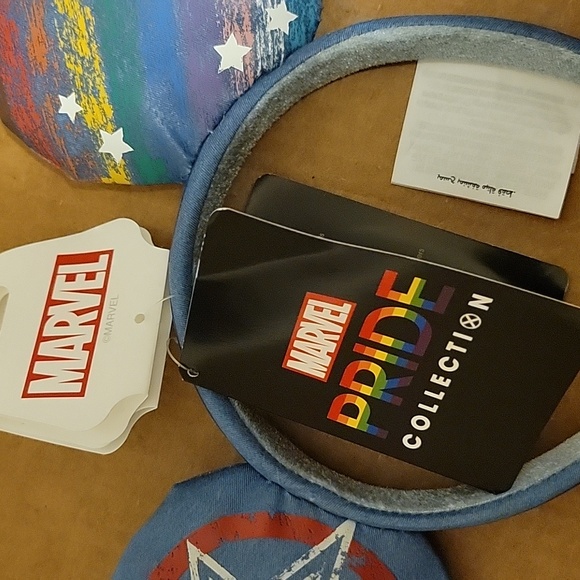 NWT: Disney Mouse Ears Headband-Marvel Pride Collection America Chavez - Picture 5 of 9